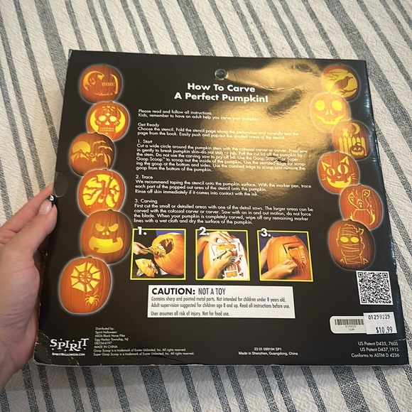 Halloween pumpkin carving kit - Picture 3 of 3